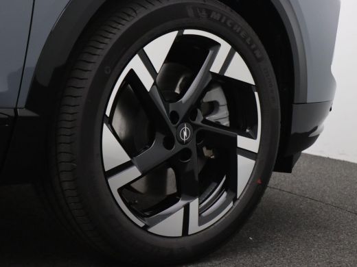 Opel Grandland 1.6 Turbo Plug-in-Hybrid Ultimate 195PK Aut. Trekhaak, 360gr. Camera, Keyless, Matrix-LED Verlich... ActivLease financial lease