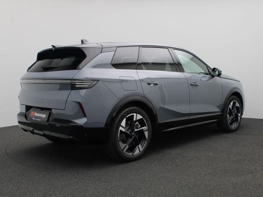 Opel Grandland 1.6 Turbo Plug-in-Hybrid Ultimate 195PK Aut. Trekhaak, 360gr. Camera, Keyless, Matrix-LED Verlich... ActivLease financial lease