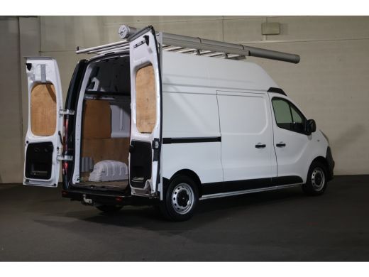 Opel Vivaro 1.6 CDTI L2 H2 Airco Navigatie Trekhaak Imperiaal ActivLease financial lease