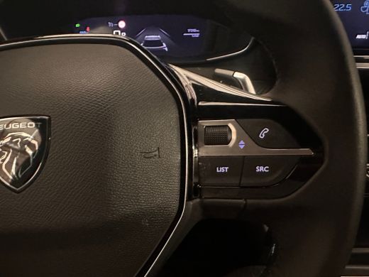 Peugeot 2008 1.2 Hybrid 136 Allure PDC | Digitaal Dashboard | Carplay | Climate Control | 17" Lichtmetaal | Ai... ActivLease financial lease