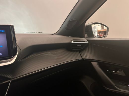 Peugeot 2008 1.2 Hybrid 136 Allure PDC | Digitaal Dashboard | Carplay | Climate Control | 17" Lichtmetaal | Ai... ActivLease financial lease