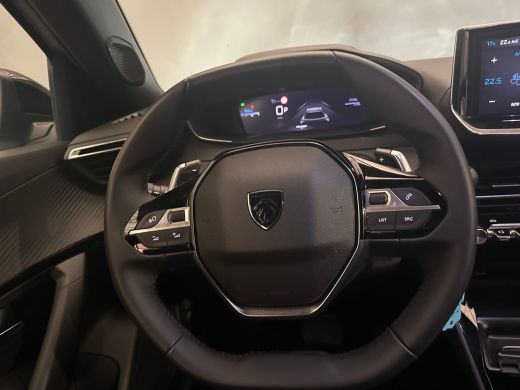 Peugeot 2008 1.2 Hybrid 136 Allure PDC | Digitaal Dashboard | Carplay | Climate Control | 17" Lichtmetaal | Ai... ActivLease financial lease