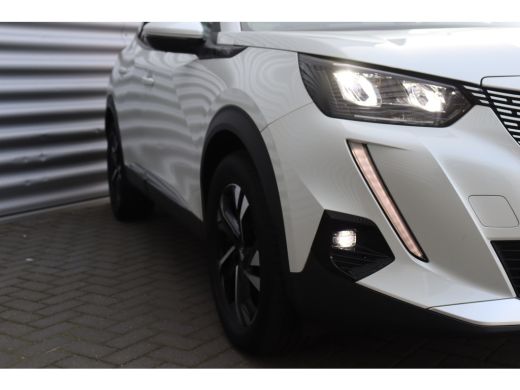 Peugeot e-2008 EV 136PK ALLURE PACK AUTOMAAT / NAVI / LEDER / CLIMA / LED / PDC / 17" LMV / CAMERA / KEYLESS / B... ActivLease financial lease
