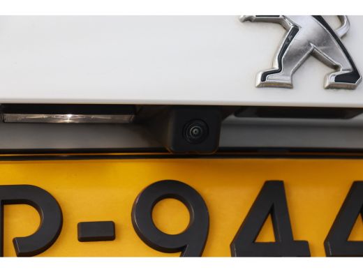 Peugeot e-2008 EV 136PK ALLURE PACK AUTOMAAT / NAVI / LEDER / CLIMA / LED / PDC / 17" LMV / CAMERA / KEYLESS / B... ActivLease financial lease