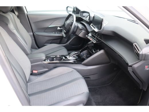 Peugeot e-2008 EV 136PK ALLURE PACK AUTOMAAT / NAVI / LEDER / CLIMA / LED / PDC / 17" LMV / CAMERA / KEYLESS / B... ActivLease financial lease