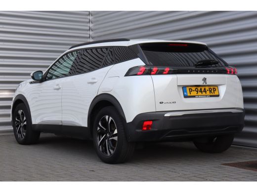 Peugeot e-2008 EV 136PK ALLURE PACK AUTOMAAT / NAVI / LEDER / CLIMA / LED / PDC / 17" LMV / CAMERA / KEYLESS / B... ActivLease financial lease