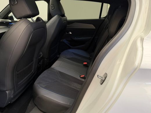 Peugeot e-308 GT 54 kWh Navigatie | Panoramadak | Alcantara | Apple Carplay/Android Auto | Achteruitrijcamera |... ActivLease financial lease