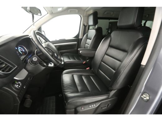 Peugeot e-Traveller Allure L3H1 75 kWh | Snelladen | SOH 99% | VIP Shuttle | 7 Zits | Clima | Cruise | Camera | Carpl... ActivLease financial lease