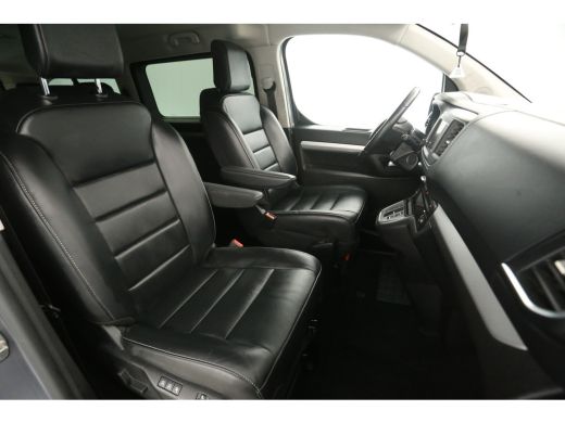 Peugeot e-Traveller Allure L3H1 75 kWh | Snelladen | SOH 99% | VIP Shuttle | 7 Zits | Clima | Cruise | Camera | Carpl... ActivLease financial lease