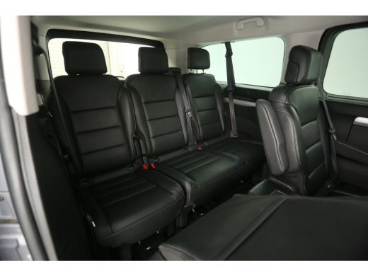 Peugeot e-Traveller Allure L3H1 75 kWh | Snelladen | SOH 99% | VIP Shuttle | 7 Zits | Clima | Cruise | Camera | Carpl... ActivLease financial lease