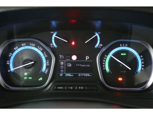 Peugeot e-Traveller Allure L3H1 75 kWh | Snelladen | SOH 99% | VIP Shuttle | 7 Zits | Clima | Cruise | Camera | Carpl... ActivLease financial lease