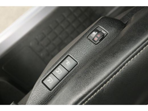 Peugeot e-Traveller Allure L3H1 75 kWh | Snelladen | SOH 99% | VIP Shuttle | 7 Zits | Clima | Cruise | Camera | Carpl... ActivLease financial lease