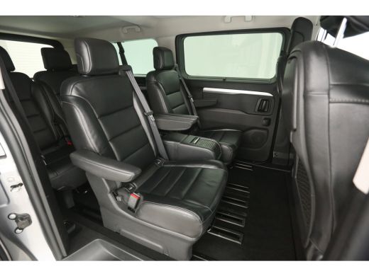 Peugeot e-Traveller Allure L3H1 75 kWh | Snelladen | SOH 99% | VIP Shuttle | 7 Zits | Clima | Cruise | Camera | Carpl... ActivLease financial lease