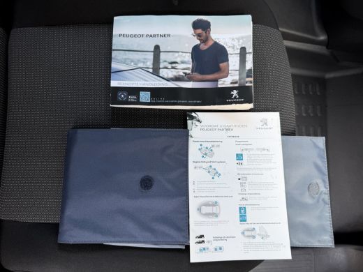 Peugeot Partner 1.2 PureTech Premium CarPlay/cruise control/navigatie systeem ActivLease financial lease