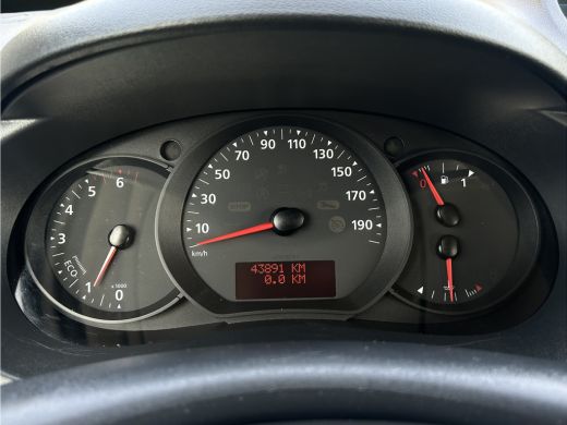 Renault Kangoo 1.2 TCe 115 PK BENZINE !! / BPM VRIJ / L1H1 / 43.891 KM !! / 1e EIG. / TREKHAAK / CAMERA / AIRCO ... ActivLease financial lease