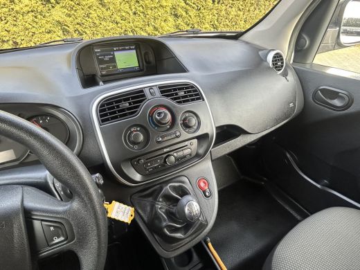 Renault Kangoo 1.2 TCe 115 PK BENZINE !! / BPM VRIJ / L1H1 / 43.891 KM !! / 1e EIG. / TREKHAAK / CAMERA / AIRCO ... ActivLease financial lease