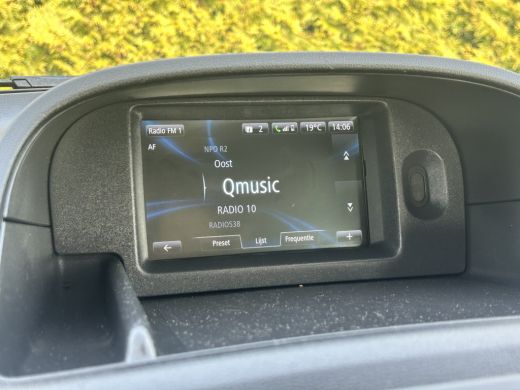 Renault Kangoo 1.2 TCe 115 PK BENZINE !! / BPM VRIJ / L1H1 / 43.891 KM !! / 1e EIG. / TREKHAAK / CAMERA / AIRCO ... ActivLease financial lease