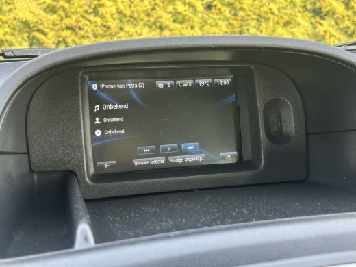 Renault Kangoo 1.2 TCe 115 PK BENZINE !! / BPM VRIJ / L1H1 / 43.891 KM !! / 1e EIG. / TREKHAAK / CAMERA / AIRCO ... ActivLease financial lease