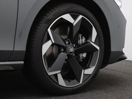 Skoda Superb Combi 1.5 TSI PHEV Sportline Business 204PK DSG 360gr. Camera, Head-Up Display, Stoelverwarming, ... ActivLease financial lease