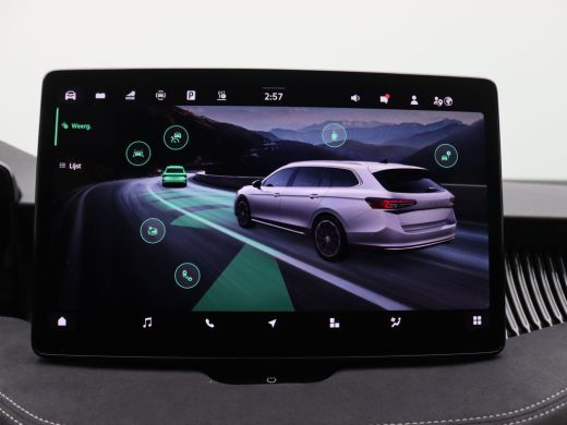 Skoda Superb Combi 1.5 TSI PHEV Sportline Business 204PK DSG 360gr. Camera, Head-Up Display, Stoelverwarming, ... ActivLease financial lease