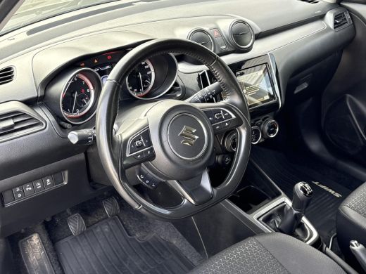 Suzuki Swift 1.2 Stijl Smart Hybrid **DODEHOEK DETECTIE/ STOELVERWARMING/ KEYLESS** ActivLease financial lease