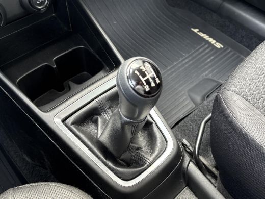 Suzuki Swift 1.2 Stijl Smart Hybrid **DODEHOEK DETECTIE/ STOELVERWARMING/ KEYLESS** ActivLease financial lease