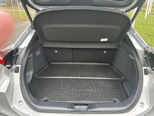 Toyota C-HR 2.0 Plug-in Hybrid 220 First Edition ActivLease financial lease