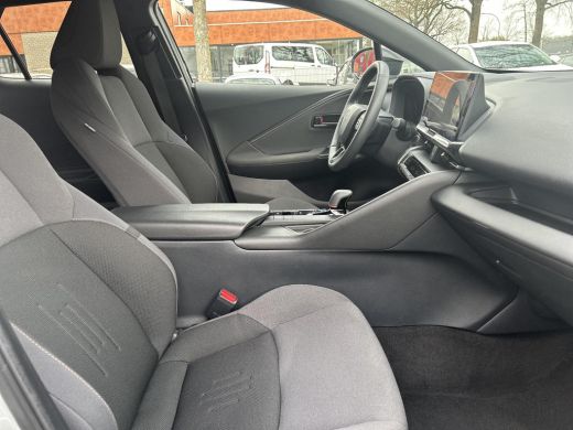 Toyota C-HR 2.0 Plug-in Hybrid 220 First Edition ActivLease financial lease