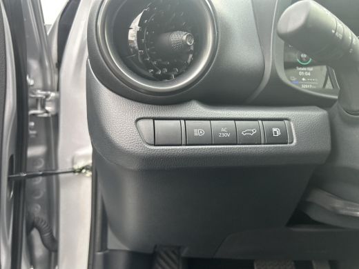 Toyota C-HR 2.0 Plug-in Hybrid 220 First Edition ActivLease financial lease