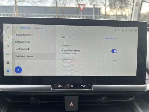Toyota C-HR 2.0 Plug-in Hybrid 220 First Edition ActivLease financial lease