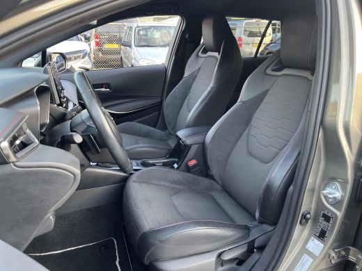 Toyota Corolla Touring Sports 2.0 Hybrid Executive | All-in prijs | Automaat | Trekhaak | Apple/android auto ActivLease financial lease