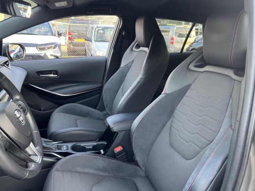 Toyota Corolla Touring Sports 2.0 Hybrid Executive | All-in prijs | Automaat | Trekhaak | Apple/android auto ActivLease financial lease