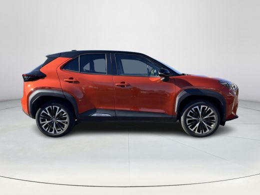 Toyota Yaris Cross 1.5 Hybrid Executive | JBL audio | Stoelverwarming | Head up display | 18 inch LM-velgen | ActivLease financial lease