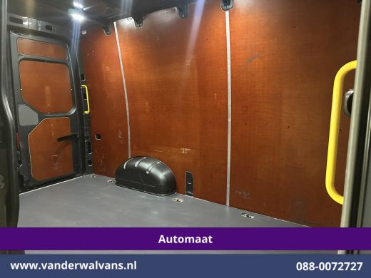 Volkswagen Crafter 2.0 177pk Automaat L3H3 L2H2 Euro6 Airco | Camera | 3000kg Trekhaak | Apple Carplay | Chauffeurss... ActivLease financial lease