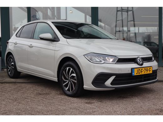 Volkswagen Polo 1.0 TSI Life Edition 95PK AUTOMAAT | Achteruitrijcamera | Airco | Cruise control adaptief met Sto... ActivLease financial lease