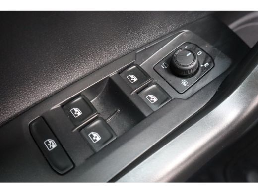 Volkswagen Polo 1.0 TSI Life Edition 95PK AUTOMAAT | Achteruitrijcamera | Airco | Cruise control adaptief met Sto... ActivLease financial lease