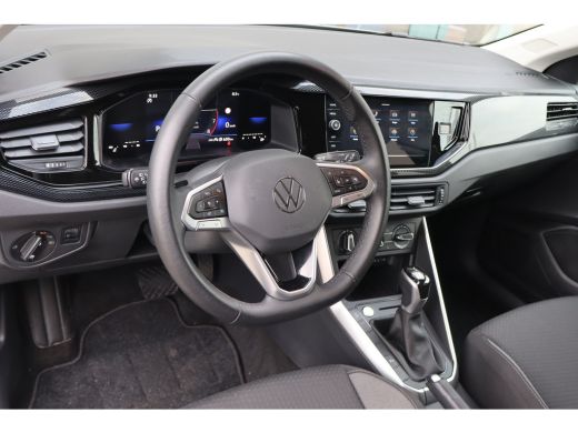 Volkswagen Polo 1.0 TSI Life Edition 95PK AUTOMAAT | Achteruitrijcamera | Airco | Cruise control adaptief met Sto... ActivLease financial lease