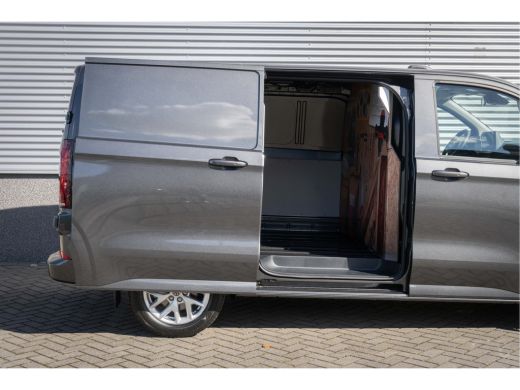 Volkswagen Transporter | 2.0 TDI L1 Bulli | *BPM Vrij | Stoelverwarming | Adaptive Cruise | Navigatie ActivLease financial lease
