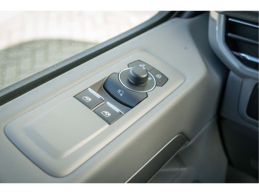 Volkswagen Transporter | 2.0 TDI L1 Bulli | *BPM Vrij | Stoelverwarming | Adaptive Cruise | Navigatie ActivLease financial lease