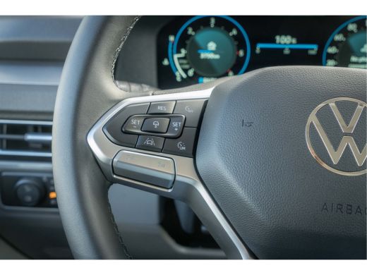 Volkswagen Transporter | 2.0 TDI L1 Bulli | *BPM Vrij | Stoelverwarming | Adaptive Cruise | Navigatie ActivLease financial lease