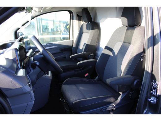 Volkswagen Transporter | 2.0 TDI L1 Bulli | *BPM Vrij | Stoelverwarming | Adaptive Cruise | Navigatie ActivLease financial lease