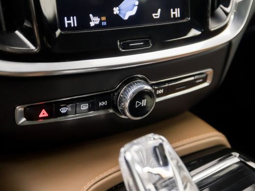 Volvo  V60 2.0 T8 Twin Engine AWD R-Design 392Pk Automaat (PANORAMADAK, STOELVENTILATIE, HEAD-UP DISPLAY, ME... ActivLease financial lease