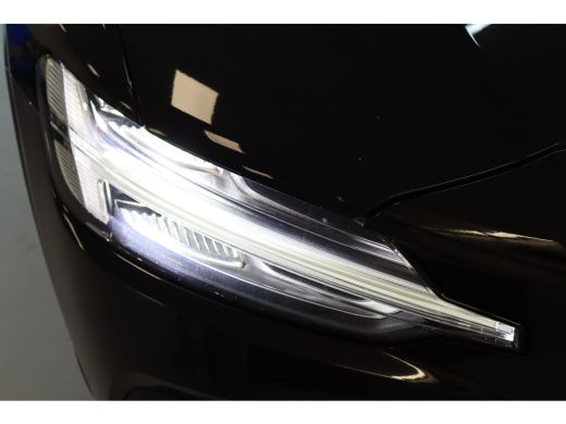 Volvo  V60 B3 163PK Momentum Advantage | Adap Cruise | Blis | Camera | Park Assist | Carplay&Android auto ActivLease financial lease