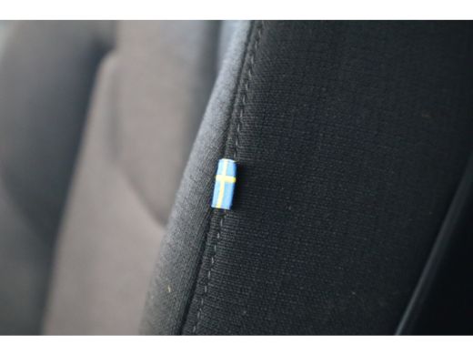 Volvo  V60 B3 163PK Momentum Advantage | Adap Cruise | Blis | Camera | Park Assist | Carplay&Android auto ActivLease financial lease