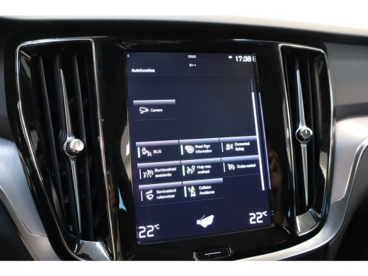 Volvo  V60 B3 163PK Momentum Advantage | Adap Cruise | Blis | Camera | Park Assist | Carplay&Android auto ActivLease financial lease