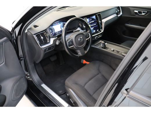 Volvo  V60 B3 163PK Momentum Advantage | Adap Cruise | Blis | Camera | Park Assist | Carplay&Android auto ActivLease financial lease