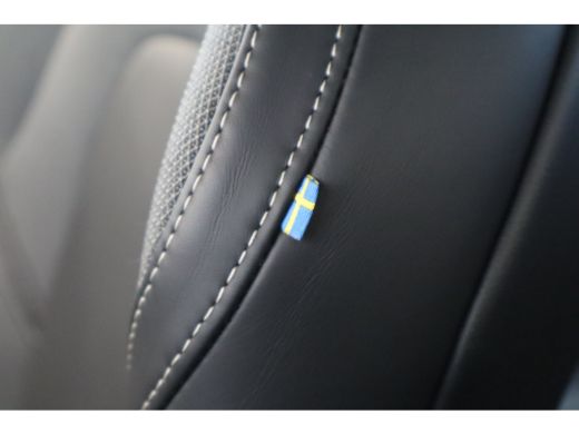 Volvo  V60 T6 350PK AWD Plus Dark | Trekhaak | 360&deg; | Contourstoelen | HK | All Season ActivLease financial lease