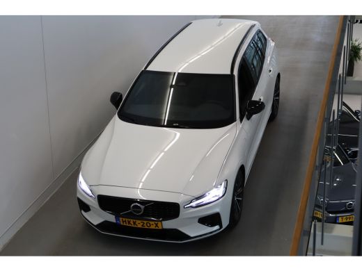 Volvo  V60 T6 350PK AWD Plus Dark | Trekhaak | 360&deg; | Contourstoelen | HK | All Season ActivLease financial lease