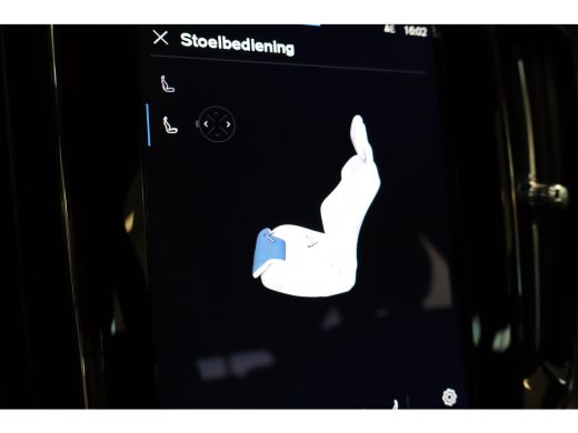 Volvo  V60 T6 350PK AWD Plus Dark | Trekhaak | 360&deg; | Contourstoelen | HK | All Season ActivLease financial lease