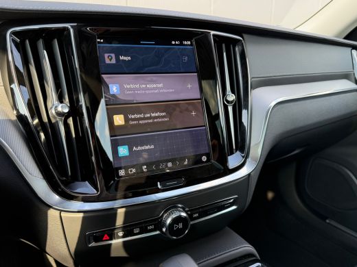 Volvo  V60 T6 Plug-in hybrid AWD Ultra Dark | Panoramadak | Head-up Display | Harman Kardon | Leder | Adapti... ActivLease financial lease